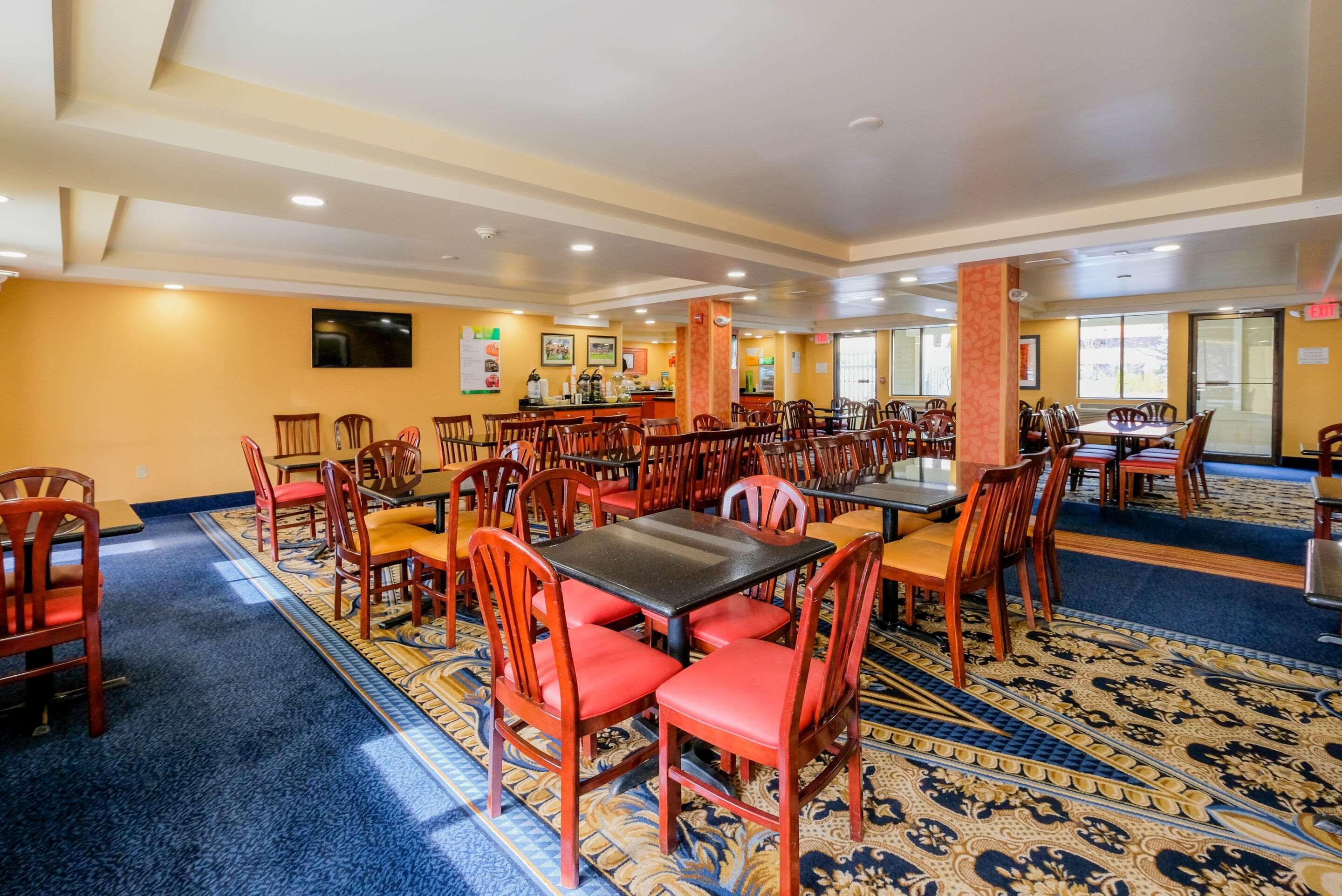 Quality Inn & Suites Lexington Exterior foto